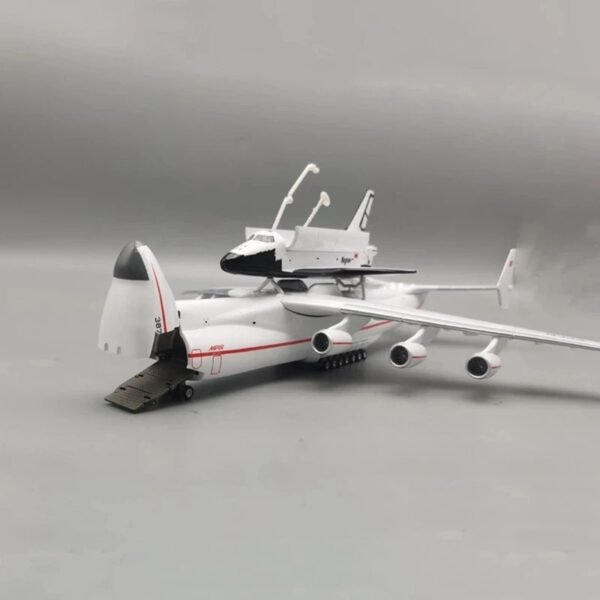 Antonov AN-225 Mriya con Space Shuttle Buran – Escala 1:200 - Image 7